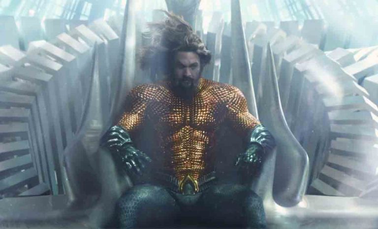 Jason Momoa como Aquaman en Aquaman y el reino perdido