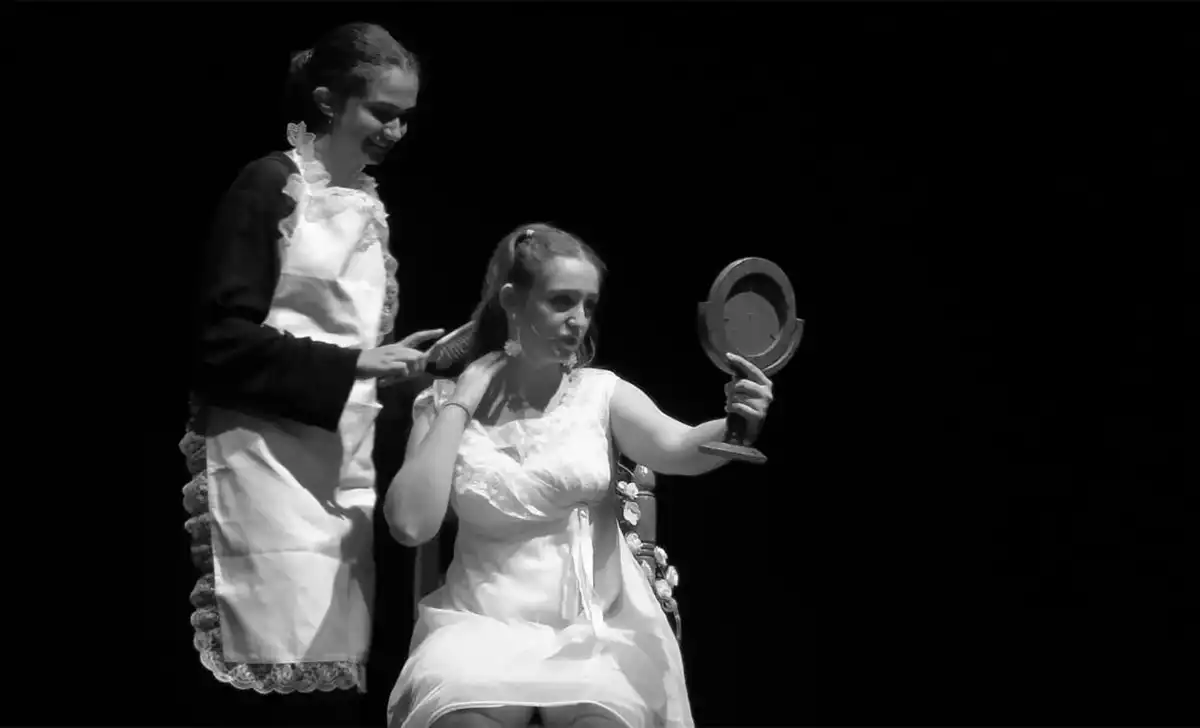 Jara Camarasa Saló como la novia en la obra de Federico García Lorca. Créditos: docpastor.com - Amamos la Cultura Pop