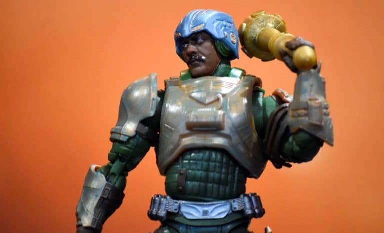 Man-At-Arms de Masters del Universo de Mattel en la línea Masters of the Universe: Chronicles. Créditos: docpastor.com