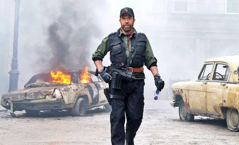 Chuck Norris en la saga Los mercenarios. Créditos: Lionsgate