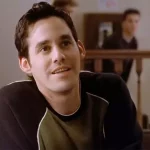 Nicholas Brendon como Xander Harris en Buffy, cazavampiros: Créditos: 20th Century Fox