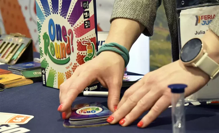 Demostración del juego One Round? de Devir. Créditos: docpastor.com