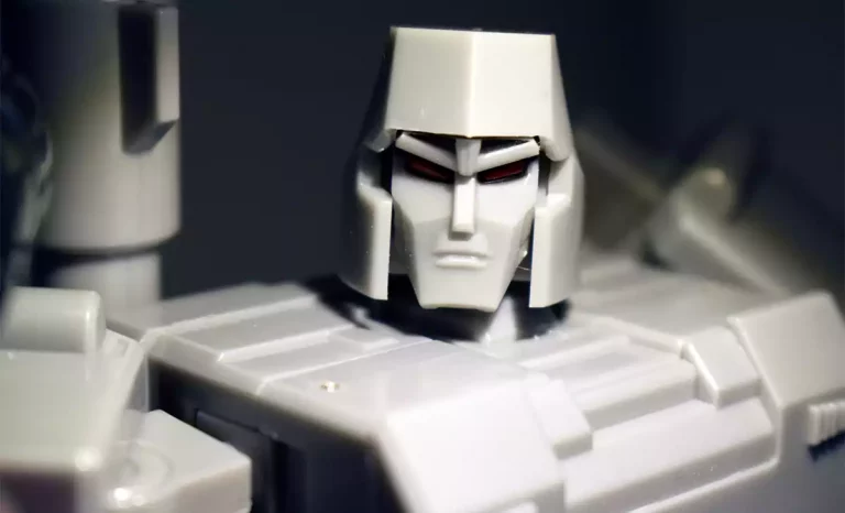 Megatron de Yolopark en la línea AMK de Transformers. Créditos: docpastor.com