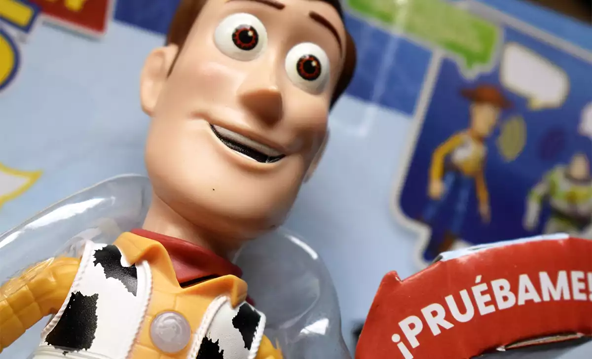 Figura de acción de Woody de Toy Story 5 de Mattel. Créditos: docpastor.com