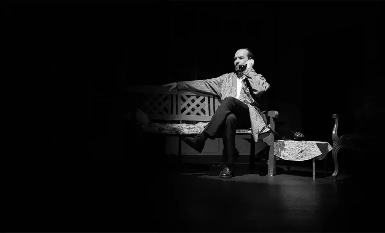 Un momento de la representación Con la vida del otro en el Festival MUTEA. Créditos: docpastor.com