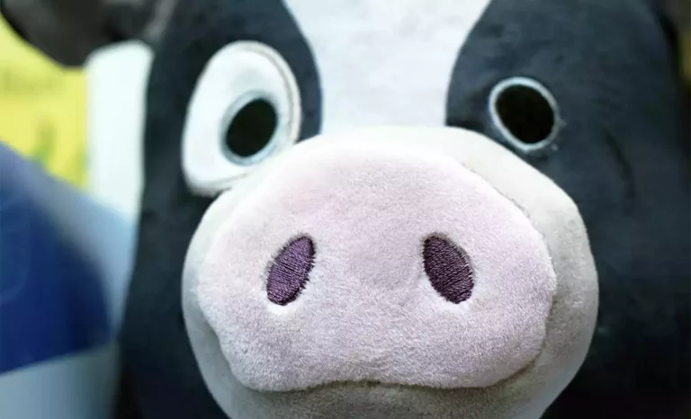 El cerdito Jimmy Dean de Toy Story 5. Créditos: docpastor.com
