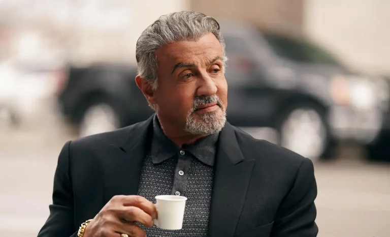 Sylvester Stallone como Dwight Manfredi en Tulsa King. Créditos: Paramount+