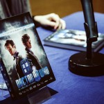 Fotografía del libro Doctor Who: el loco de la cabina durante la presentación del mismo en Fnac Barcelona. Fotografía de Alex Llopis.