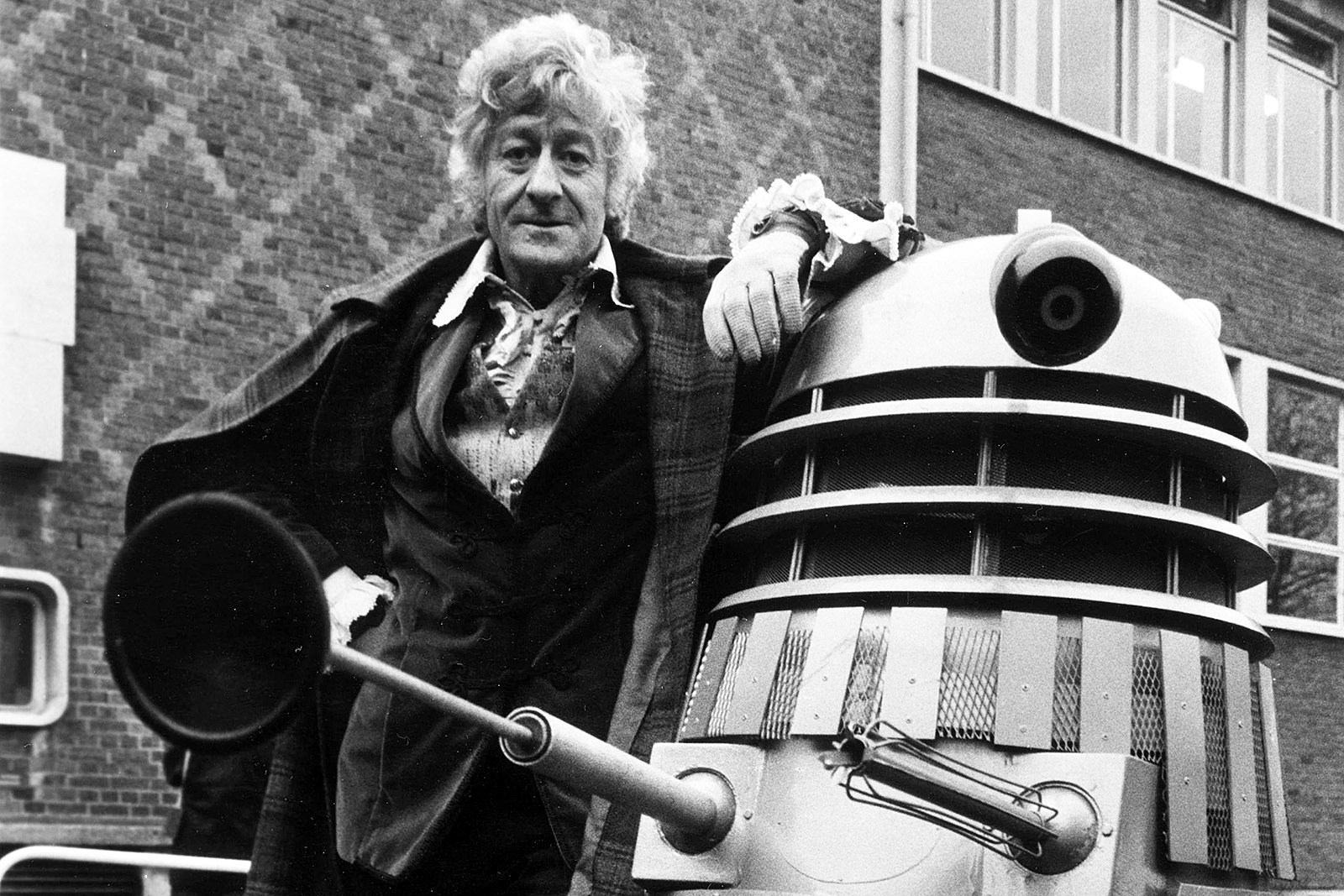 Jon Pertwee como el Tercer Doctor Who junto a un Dalek