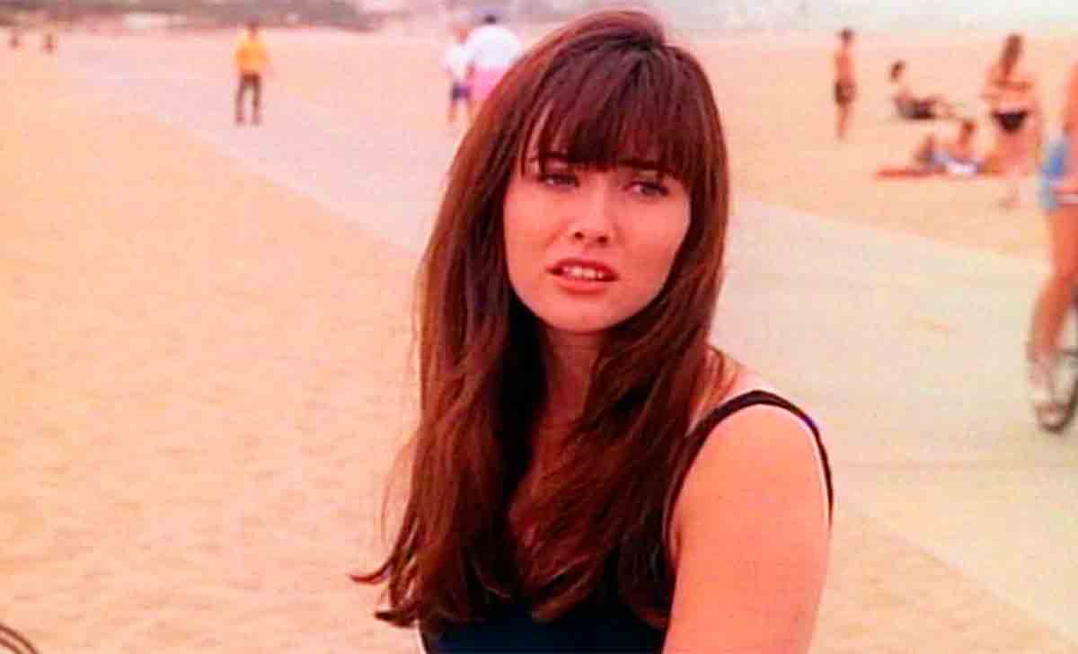 Shannen Doherty como Brenda en Sensación de vivir