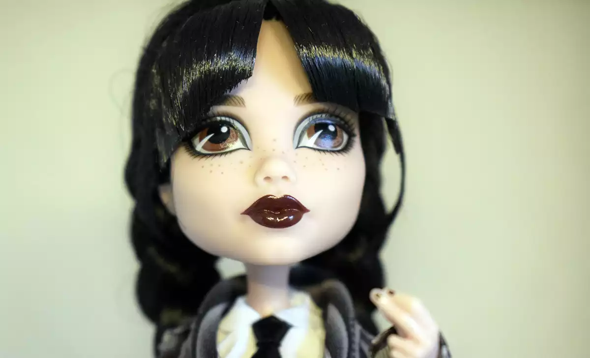 Miércoles en versión Monster High. Créditos: docpastor.com - Amamos la Cultura Pop