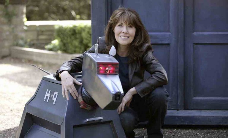 Sarah Jane con K-9, dos míticos personajes de Doctor Who