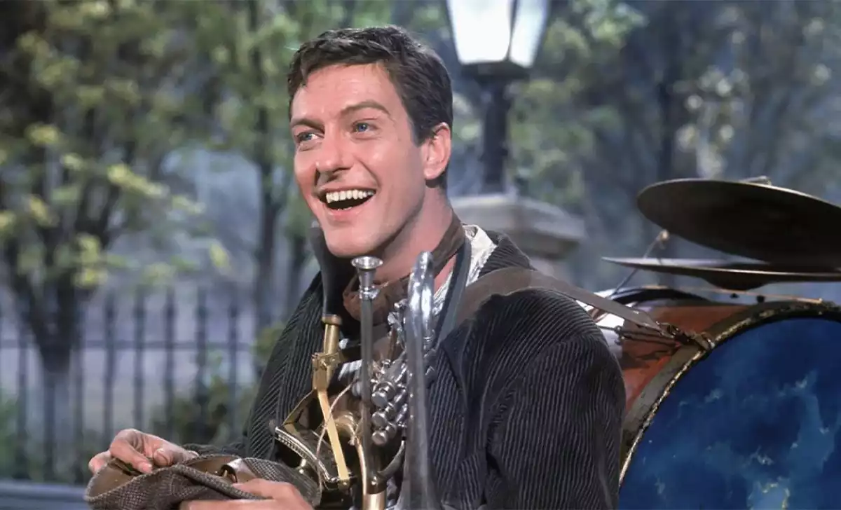 Dick Van Dyke en Mary Poppins. Créditos: Walt Disney
