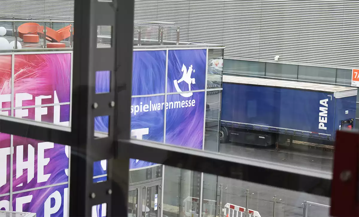 Vista superior de la entrada a la Spielwarenmesse. Créditos: docpastor.com - Amamos la Cultura Pop