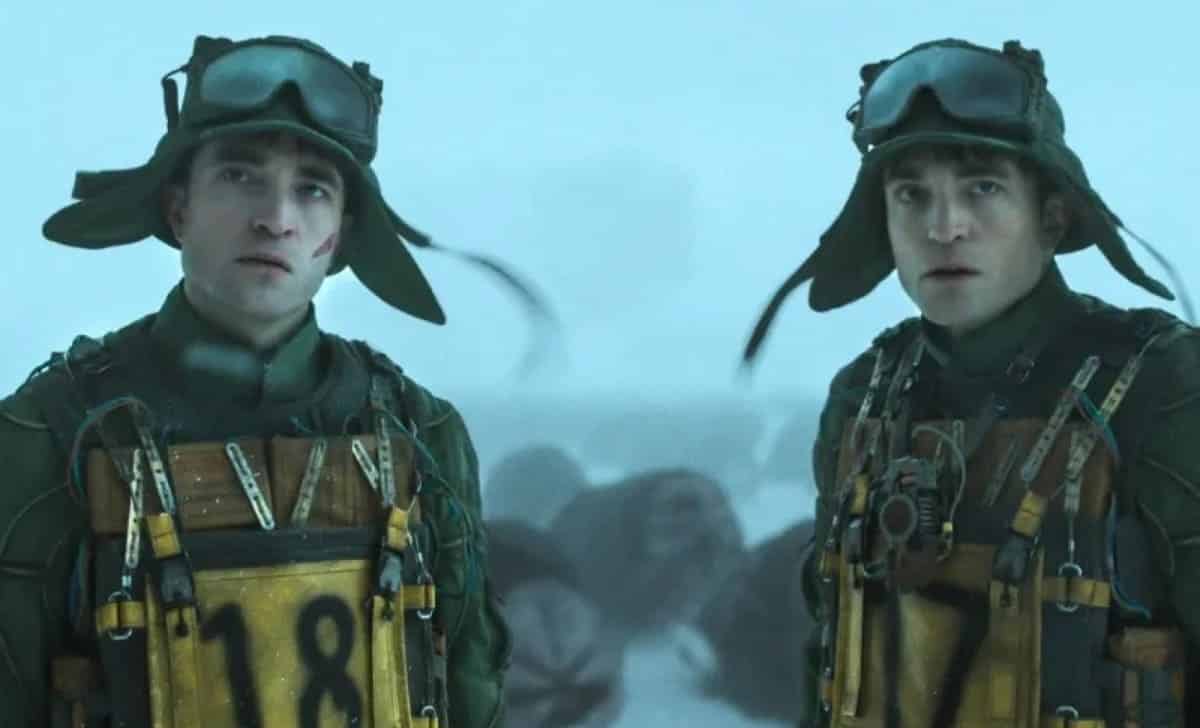 Robert Pattinson por partida doble en Mickey 17. Créditos: Warner Bros. Pictures