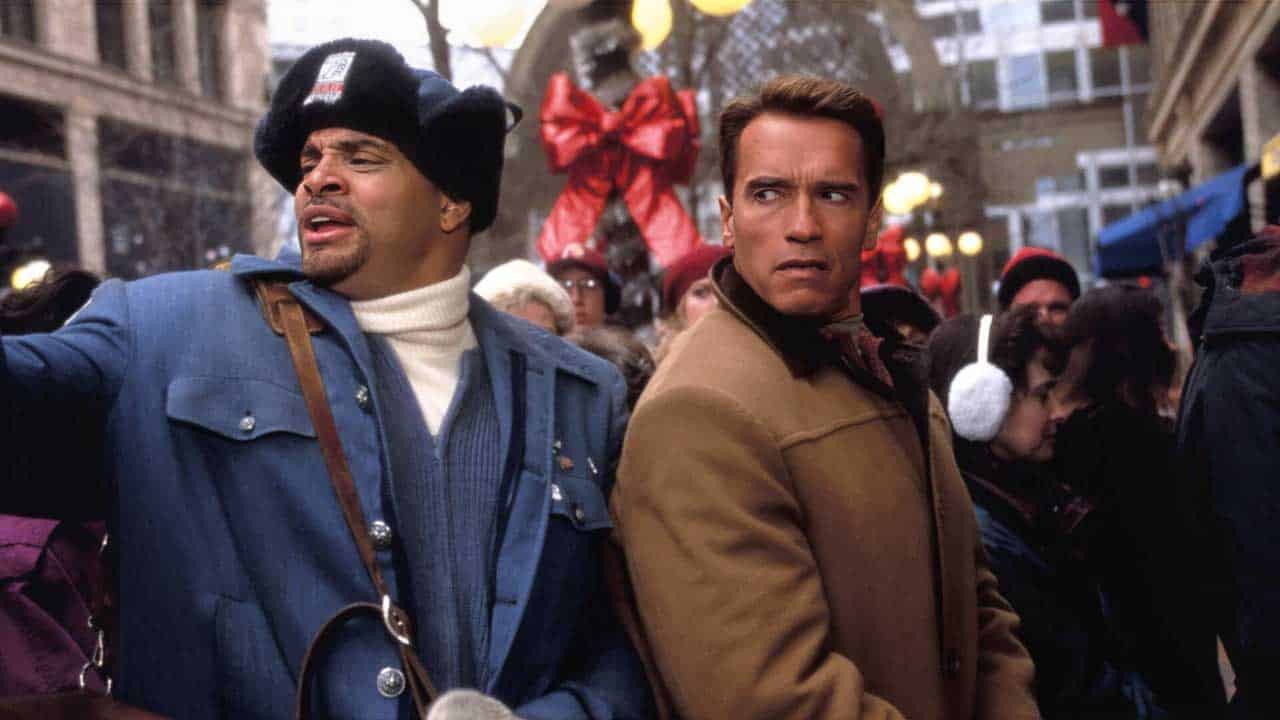 Simbad y Arnold Schwarzenegger en 'Un padre en apuros'. Créditos: 20th Century Fox