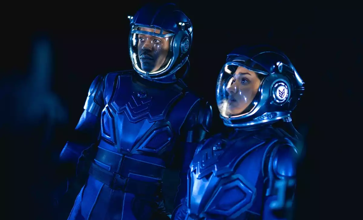 El Doctor y Belinda en The Well de Doctor Who. Créditos: Disney +
