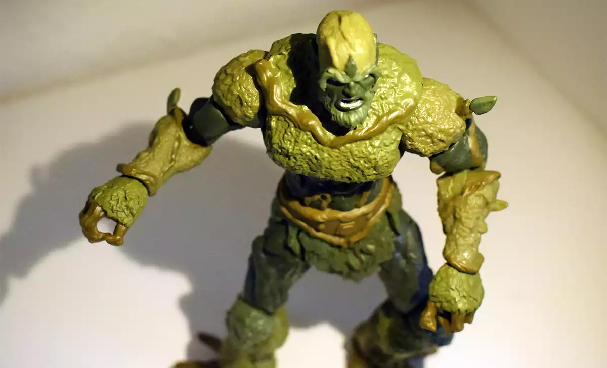 Figura de Moss Man de Mattel. Créditos: docpastor.com - Amamos la Cultura Pop