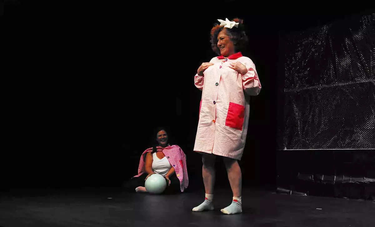 Actrices de Teatro Aelia. Créditos: docpastor.com - Amamos la Cultura Pop