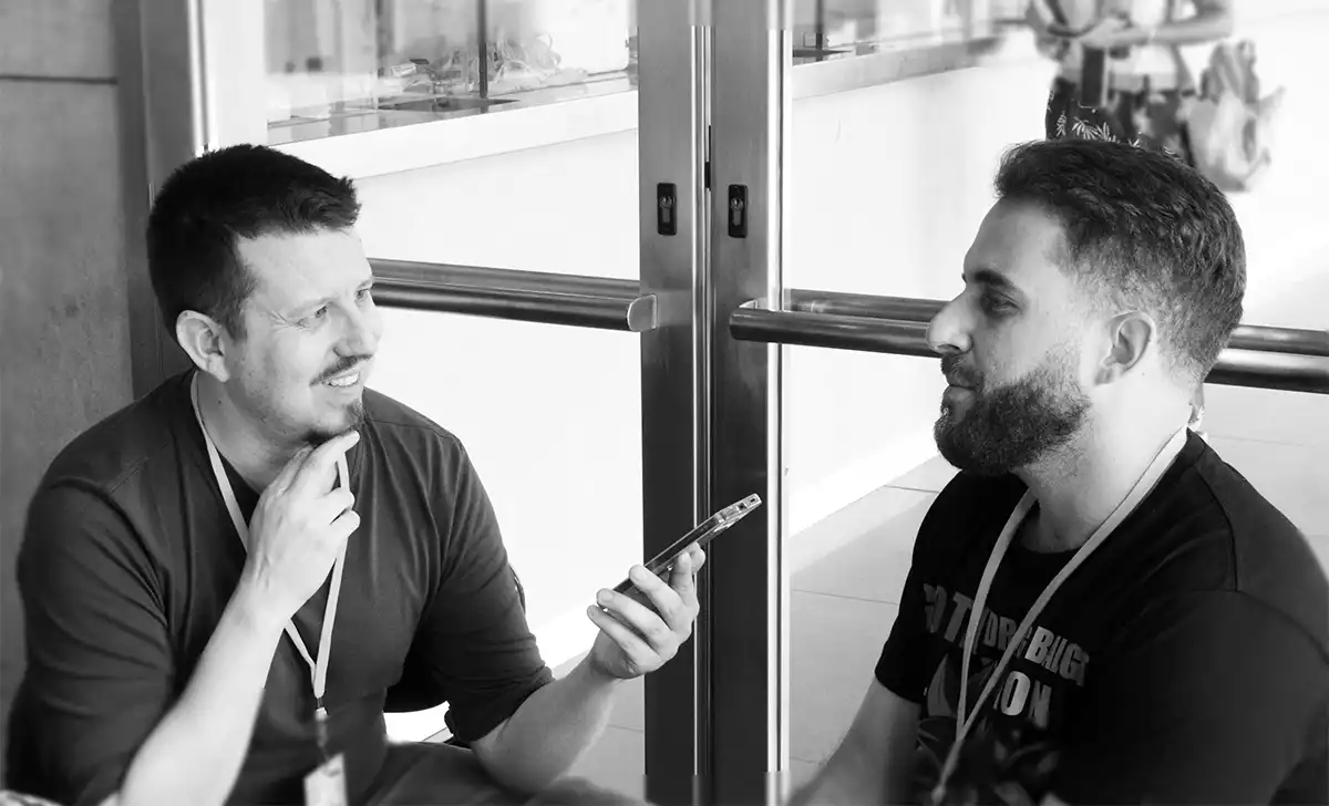 Doc Pastor y Dany Ramos durante la entrevista. Créditos: docpastor.com - Amamos la Cultura Pop