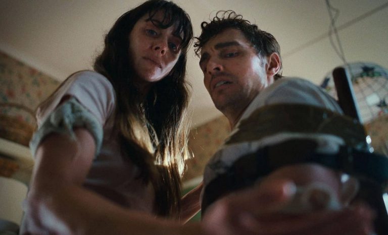Fotograma de Together. Créditos: Diamond Films.