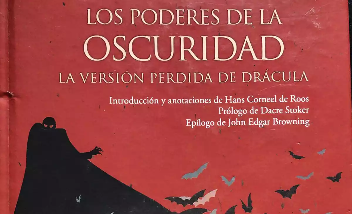 Portada de Los poderes de la oscuridad. Créditos: Penguin Random House