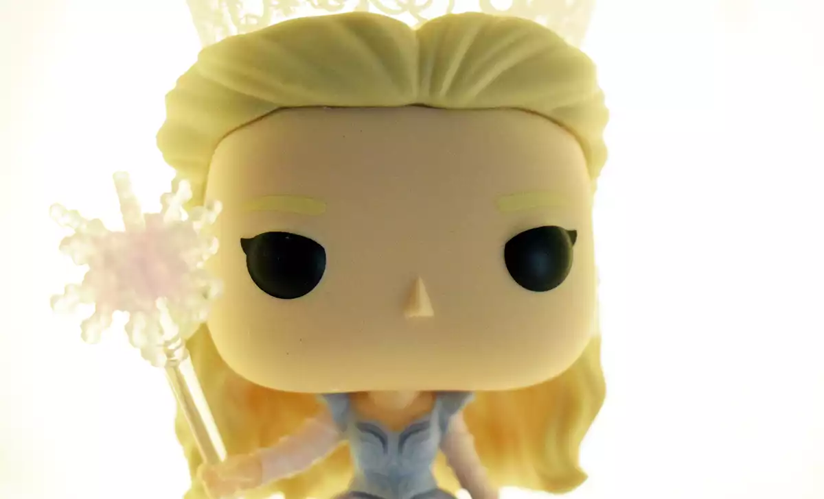 Glinda de Wicked en su versión Funko Pop!. Créditos: docpastor.com - Amamos la Cultura Pop