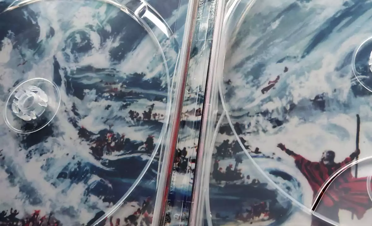 El espectacular interior del Steelbook de Los diez mandamientos. Créditos: docpastor.com - Amamos la Cultura Pop